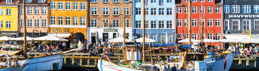 denmark copenhagen nyhavn colourful buildings